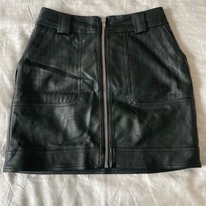 Topshop Size 2 Black Leather Mini Skirt